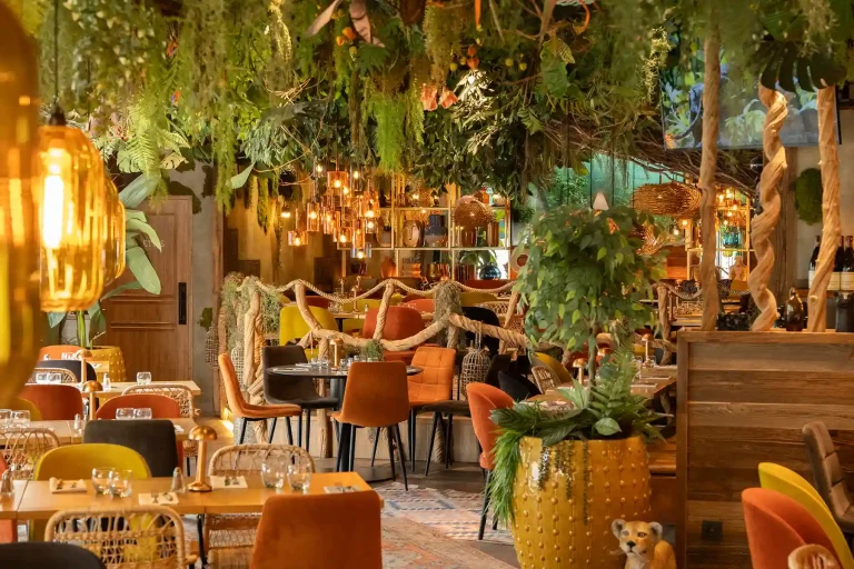 Agencement-Interieur-Restaurant-The-Jungle-By-Where-Is-Brian